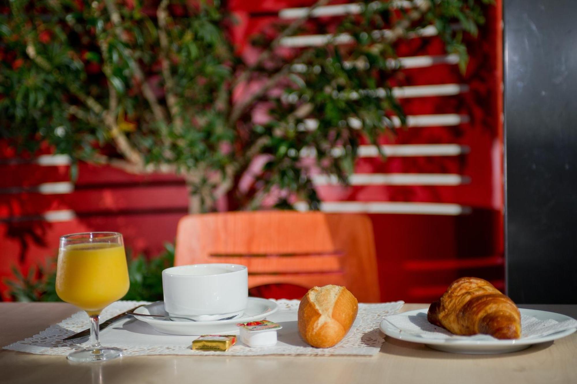 Ace Hotel Travel Athee Sur Cher Ngoại thất bức ảnh